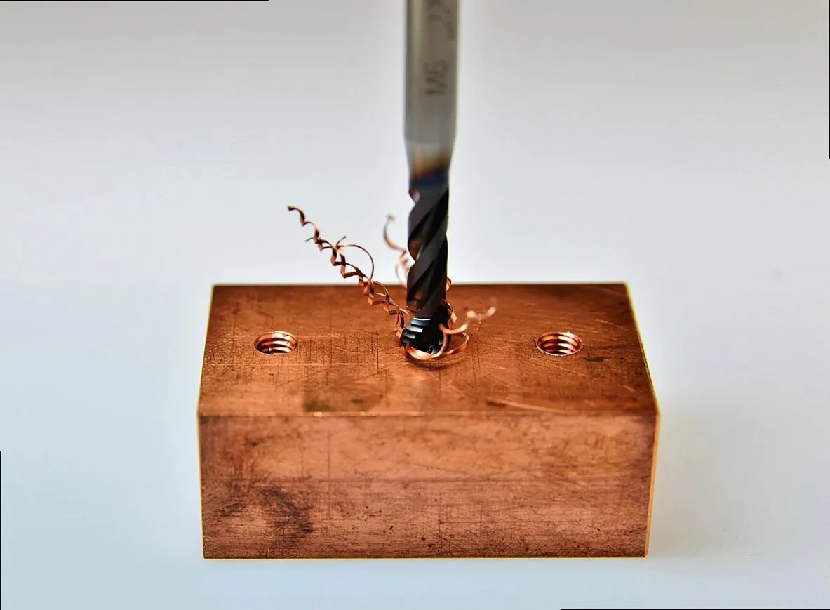 taps, thread, metric, metric thread, m6, tool, metal construction, metal, industry, production, copper, chips, copper sh